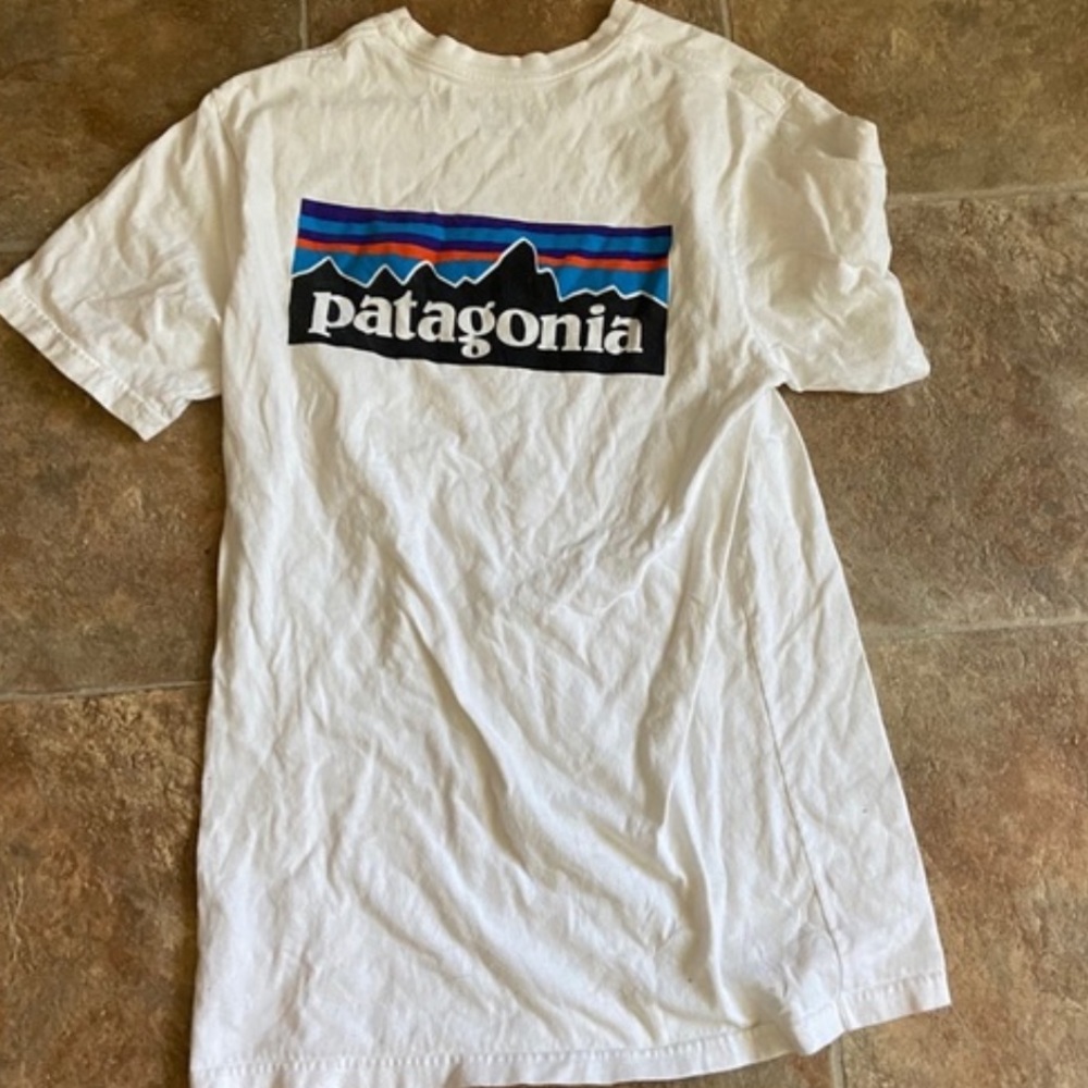 Patagonia tee shirt top size small
